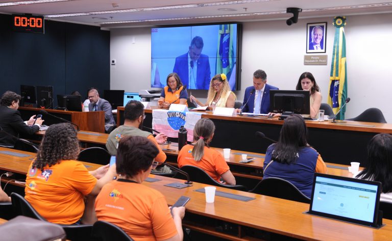 Agentes de saúde pedem urgência para votação de aposentadoria especial