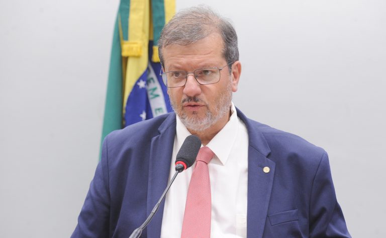 Alexandre Lindenmeyer (PT-RS) assume presidência da Comissão de Fiscalização