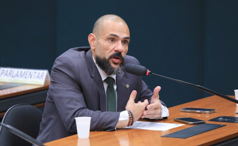 Ampliação de Cotas para Pessoas com Deficiência em Instituições Federais de Ensino é Aprovada em Comissão