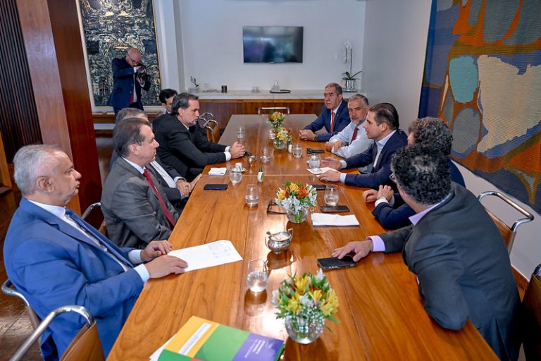 Câmara acerta fim da escala 6x1: jornada de 40h semanais com 2 dias de descanso