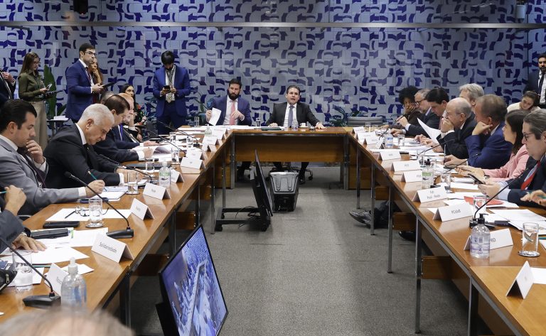 Câmara adia votação sobre criminalização da misoginia por falta de consenso