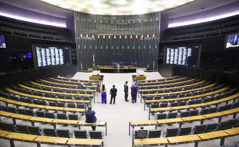 Câmara analisa MP que cria licença ambiental especial para projetos estratégicos