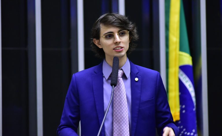 Câmara analisa programa nacional para combater rachas em vias públicas