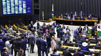 Câmara analisa projeto que amplia prisão temporária de 5 para 15 dias