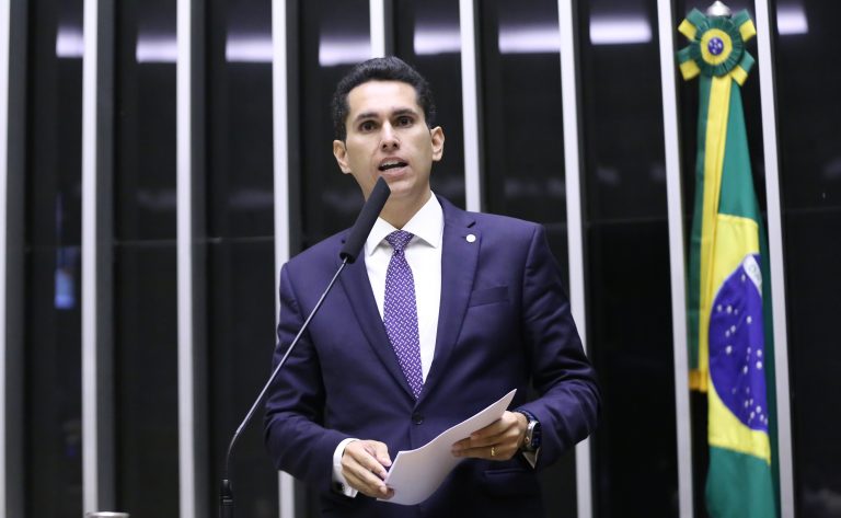 Câmara analisa projeto que amplia recursos do Fundo Nacional do Idoso