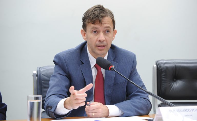Câmara analisa projeto que cria sistema digital para consultas de retorno no SUS