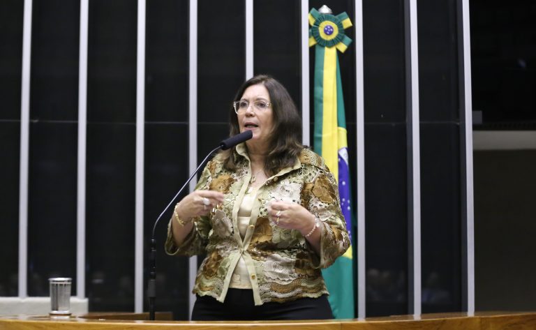 Câmara analisa suspensão de nova declaração fiscal da Receita Federal que gera polêmica entre empresas