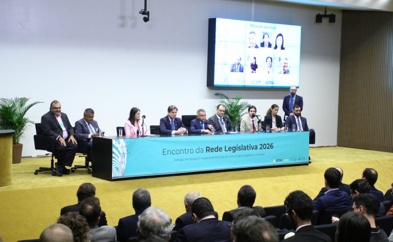 Câmara apresenta plataforma experimental da TV 3.0 com canais públicos