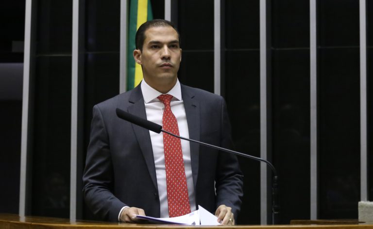 Câmara aprova criação de 330 funções comissionadas no STJ com salário de R$ 3,6 mil