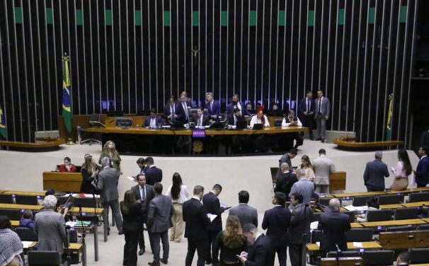 Câmara aprova criminalização da obstrução ao combate ao crime organizado