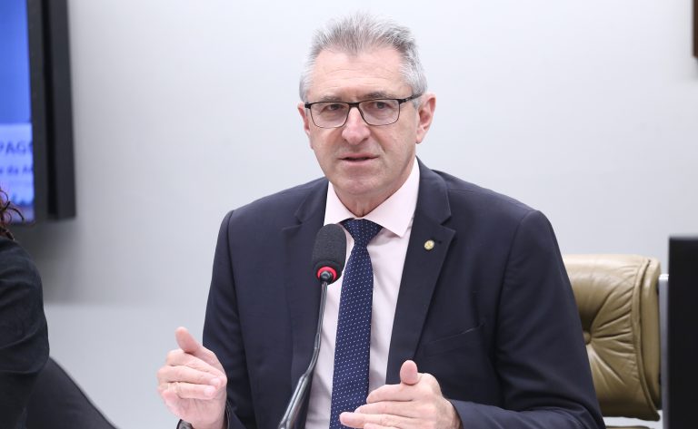 Câmara aprova desconto permanente na conta de luz para agricultura familiar em irrigação