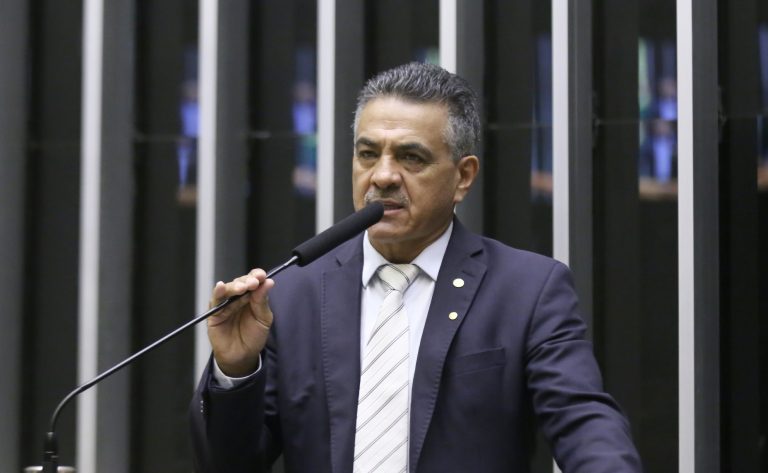 Câmara aprova direito de preferência para pecuaristas em contratos de pastoreio na venda de terras
