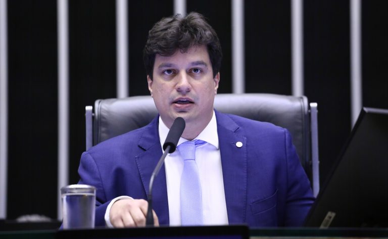 Câmara aprova extensão da tarifa social de energia elétrica para microempreendedores individuais