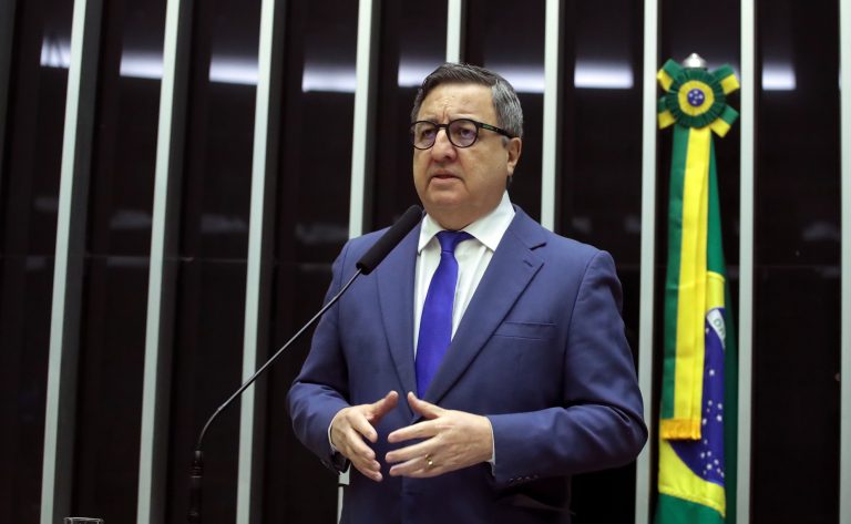 Câmara aprova fim da cobrança sindical na folha de aposentados do INSS