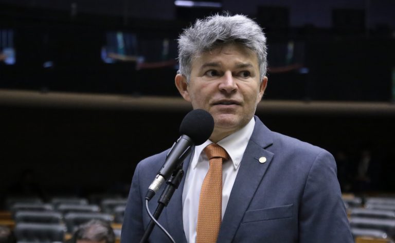 Câmara aprova flexibilização do horário de desconto na tarifa elétrica para produtores rurais