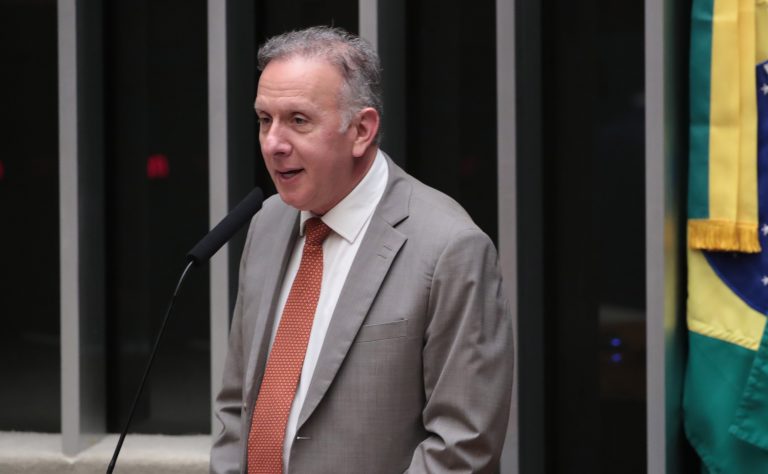 Câmara aprova incentivos fiscais para datacenters com foco em IA e nuvem