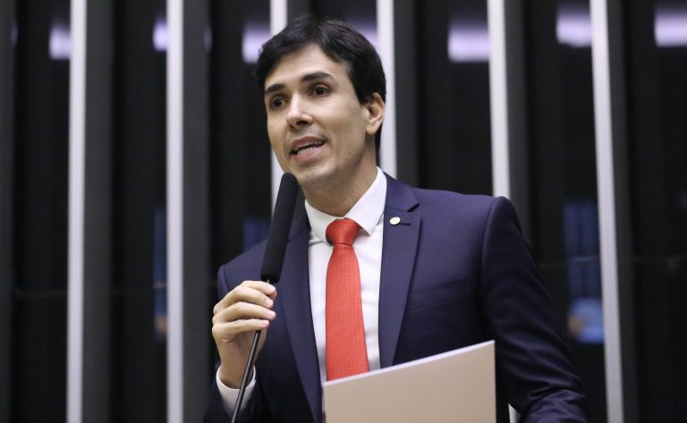 Câmara aprova isenção de IPVA para carros com mais de 20 anos