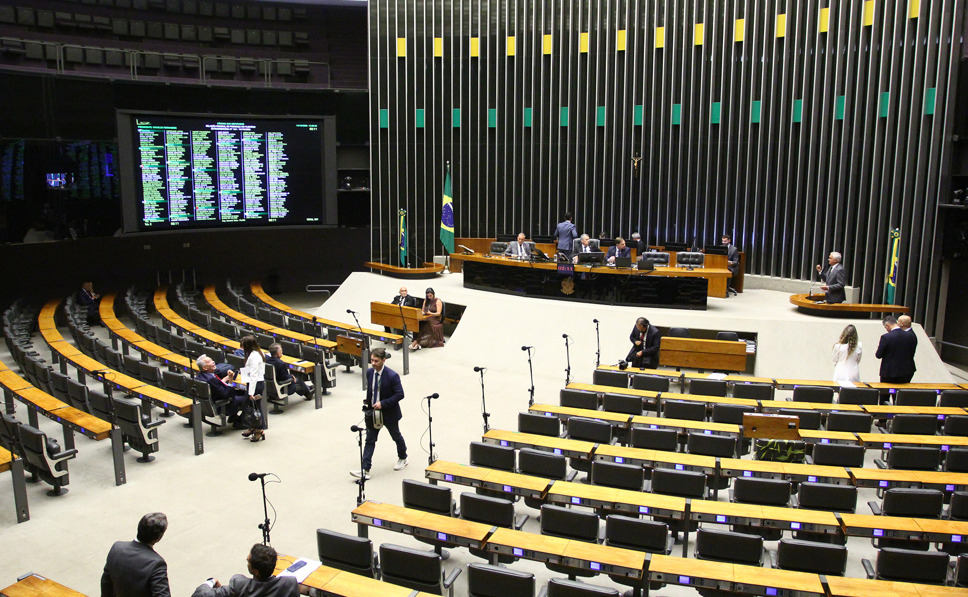 Câmara aprova MP que exige exame obrigatório para exercer medicina no Brasil