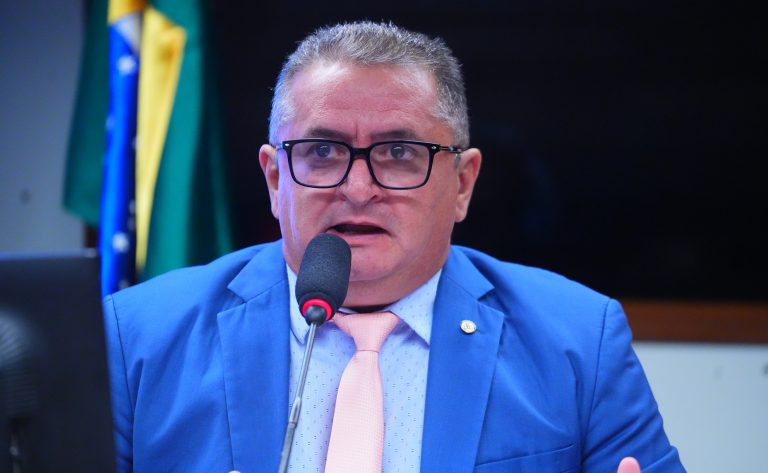Câmara aprova obrigatoriedade de material escolar gratuito para alunos da rede pública