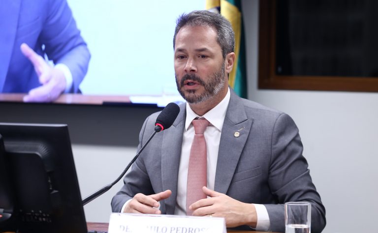 Câmara aprova obrigatoriedade de medidas de proteção infantil em condomínios