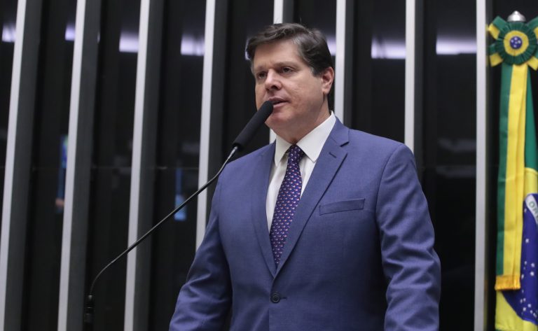 Câmara aprova PEC dos Precatórios: novas regras para dívidas judiciais e alívio fiscal para municípios