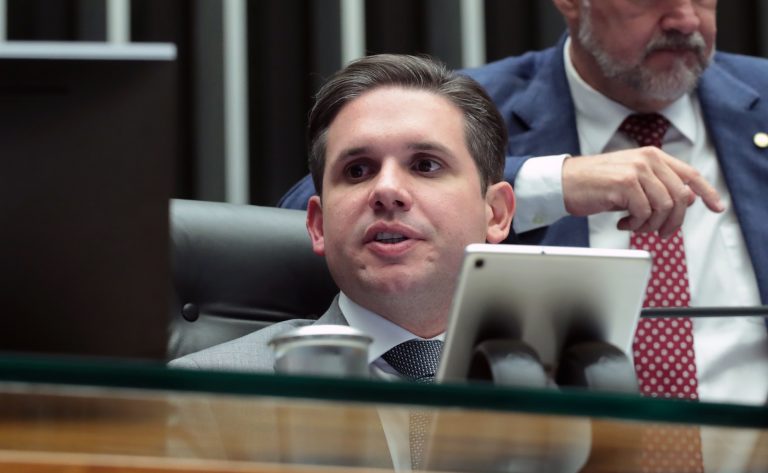 Câmara aprova PEC que destina 1% da receita para assistência social