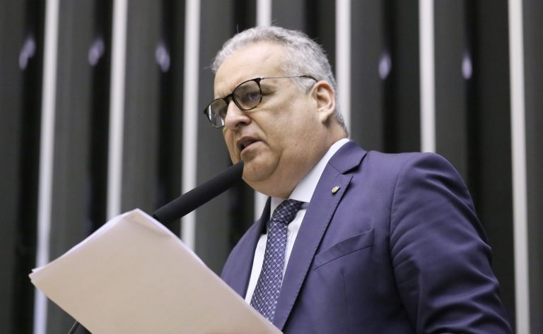 Câmara aprova penas de 20 a 40 anos para homicídio contra agentes de segurança