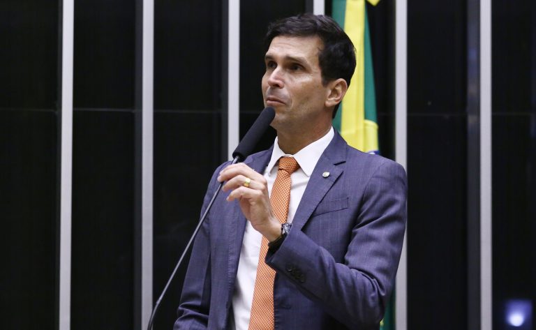 Câmara aprova política nacional de atenção à gagueira no SUS