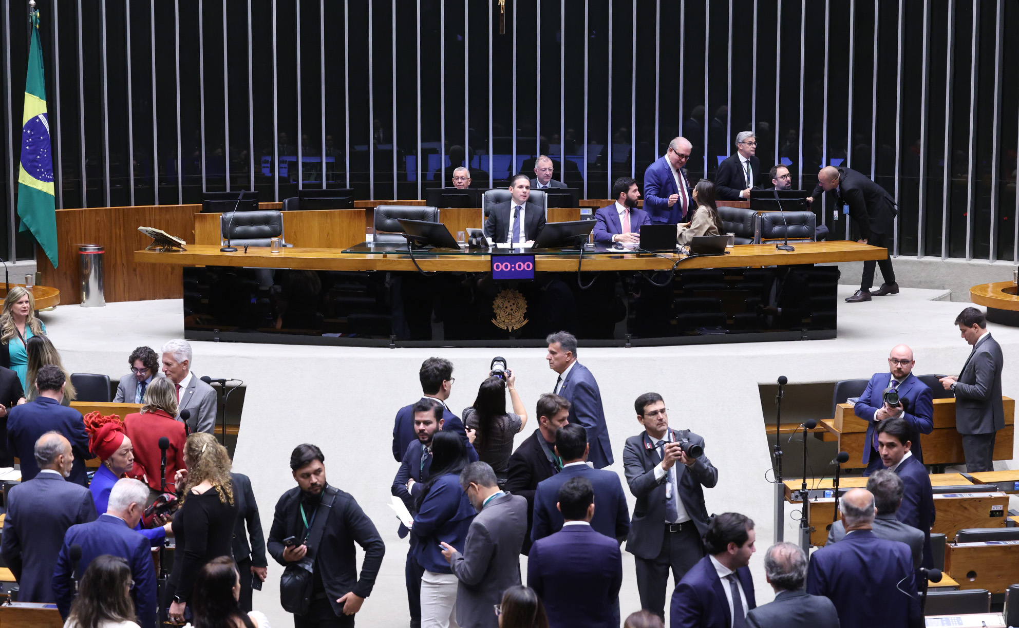 Câmara aprova Política Nacional de Minerais Críticos