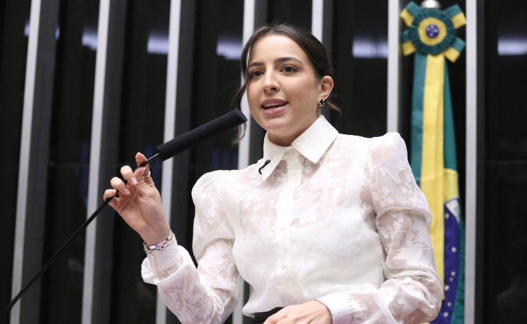 Câmara aprova programa 'Antes que aconteça' contra violência à mulher