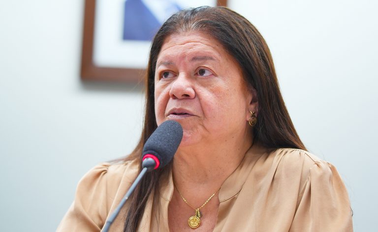Câmara aprova programa de prevenção ao câncer de pele para pescadores e trabalhadores rurais