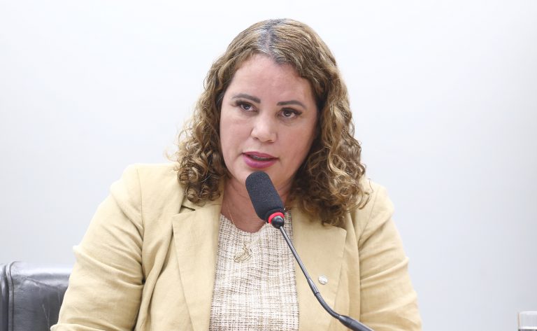 Câmara aprova programa nacional de valorização e qualificação de professores da educação básica