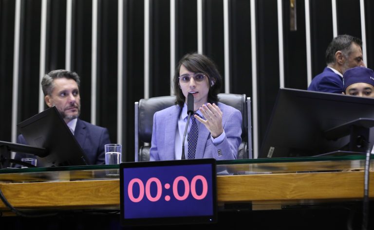 Câmara aprova programa para proteger grupos vulneráveis em desastres