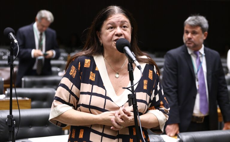 Câmara aprova projeto que criminaliza divulgação de imagens de vítimas
