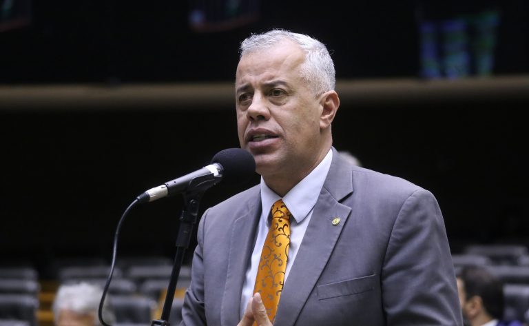 Câmara aprova projeto que exige cumprimento da LRF para desapropriação rural