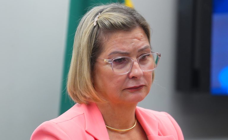 Câmara aprova projeto que obriga laticínios a informar preço do leite antecipadamente aos produtores
