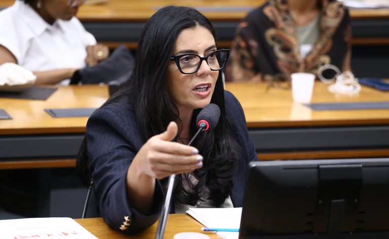 Câmara aprova projeto que proíbe classificação de presos por facção criminosa