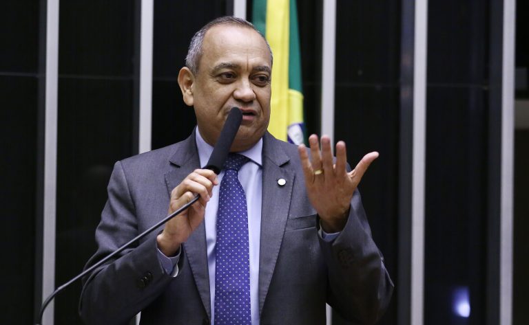 Câmara aprova projeto que reconhece deficiências ocultas e estabelece símbolo nacional de identificação