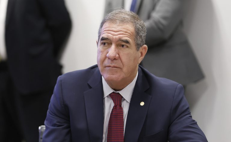 Câmara aprova projeto que reduz custos de desativação de plataformas petrolíferas offshore