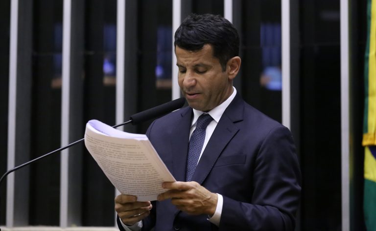 Câmara aprova projeto que regulamenta tributos para streaming audiovisual