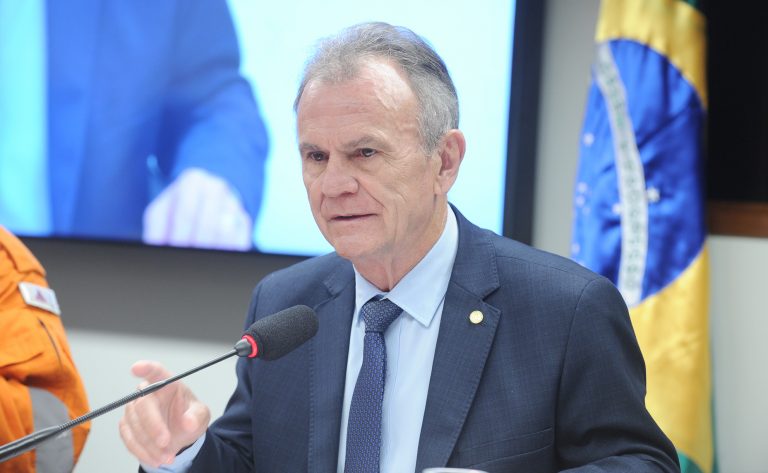 Câmara aprova projeto que veda Minha Casa, Minha Vida em zonas de risco climático