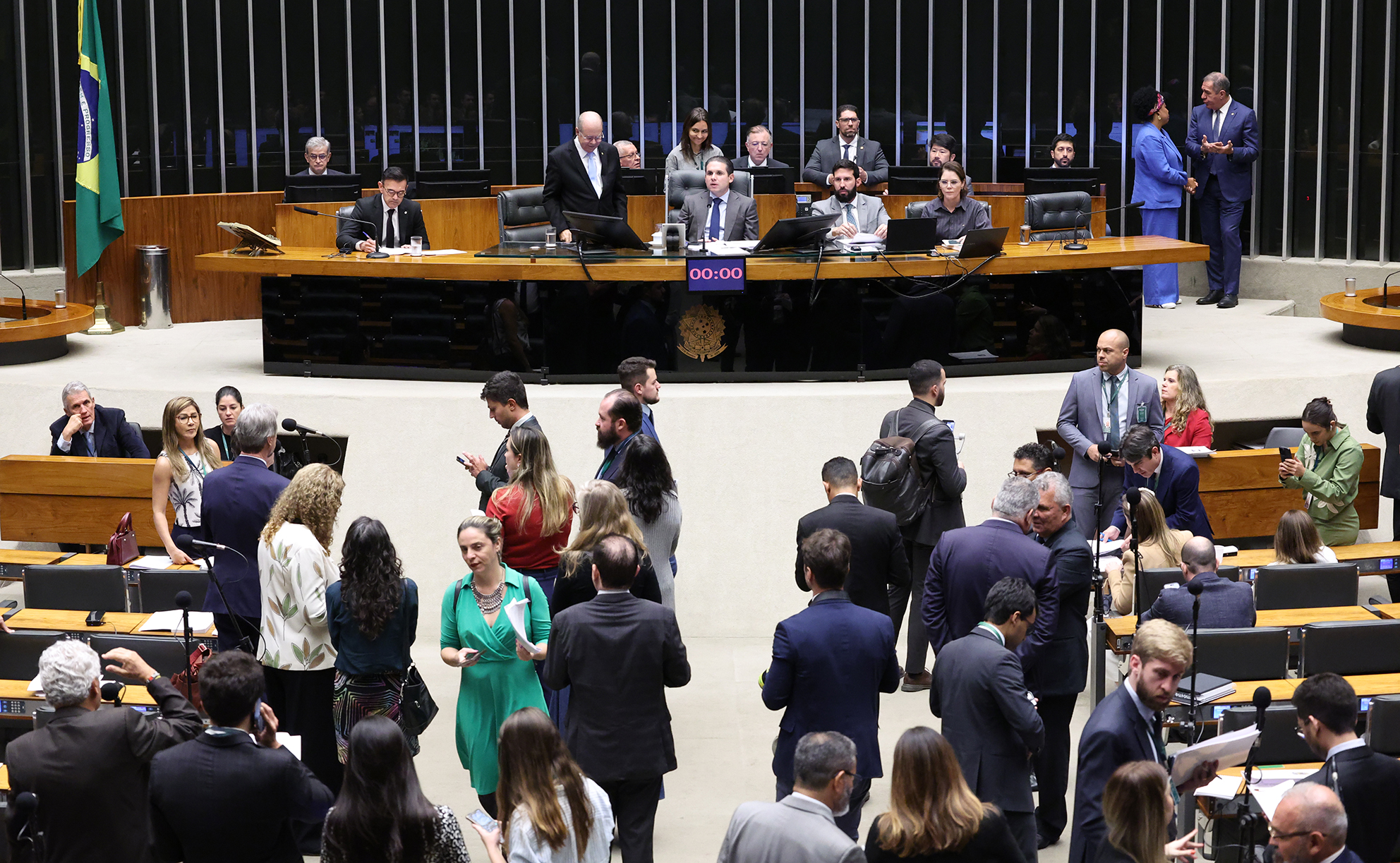 Câmara aprova redução de tributos sobre combustíveis e biocombustíveis