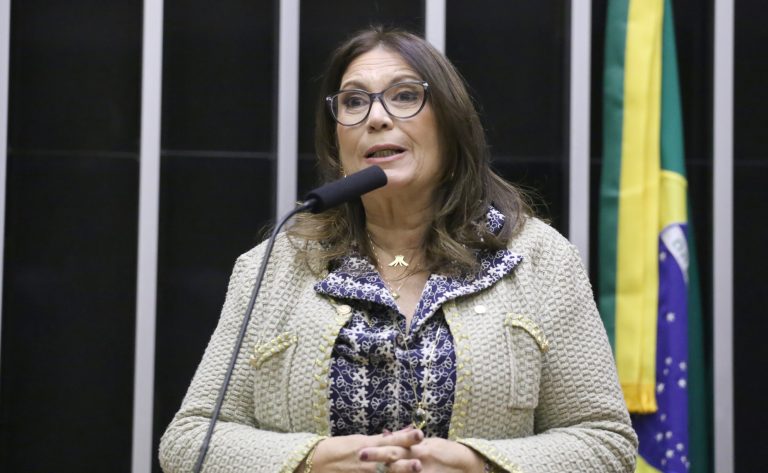 Câmara aprova regras contra 'porta giratória' em agências reguladoras com quarentena de 10 anos