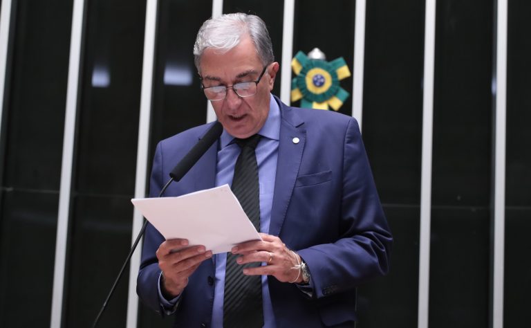 Câmara aprova regras para rotulagem de produtos lácteos e carnes vegetais