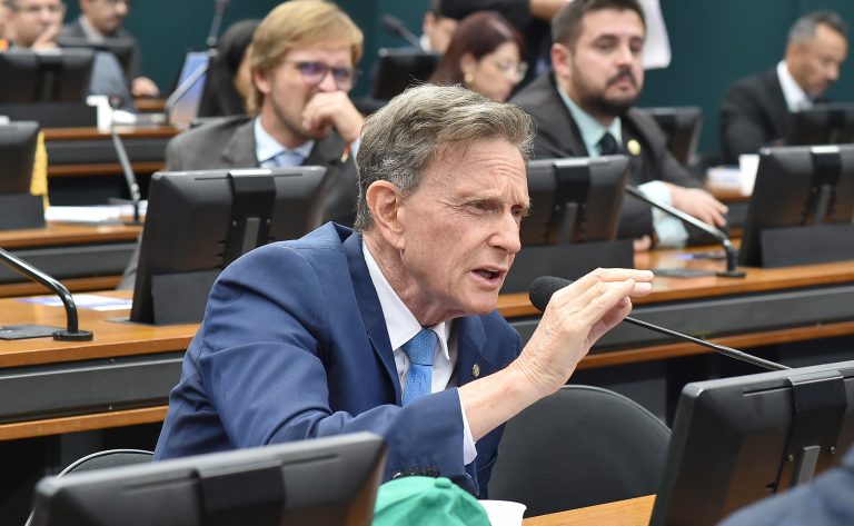 Câmara aprova regulamentação da profissão de mergulhador profissional