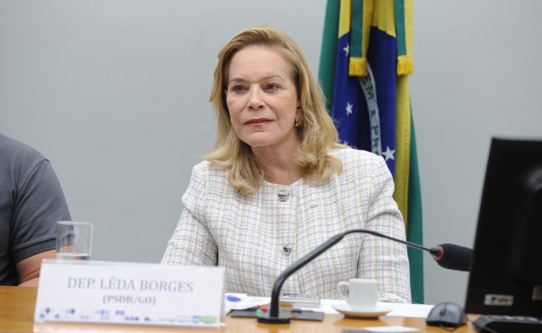 Câmara aprova reserva de vagas de estacionamento para gestantes e pessoas com crianças até 2 anos