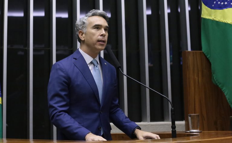 Câmara aprova Sistema Nacional de Educação com mudanças e projeto volta ao Senado
