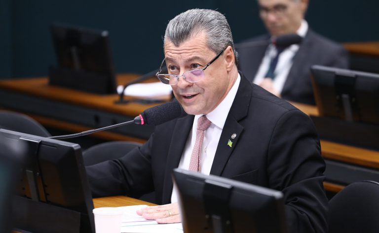 Câmara aprova transferência universitária para estudantes em tratamento oncológico