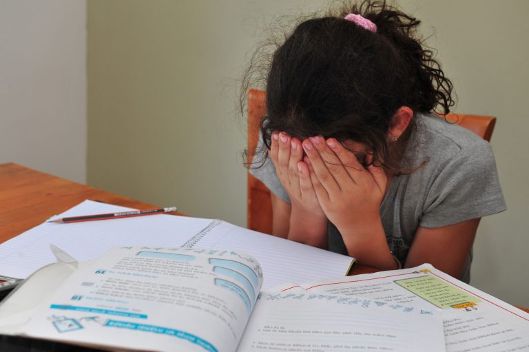 Câmara aprova urgência para equiparar TDAH à deficiência