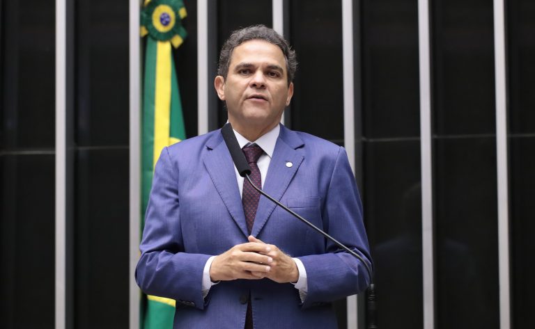 Câmara aprova uso de recursos do Fundo Social do pré-sal para saúde e educação